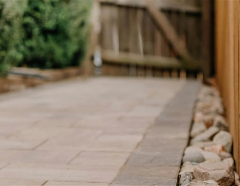 Sandstone paving patio advice from Mighty Contractors